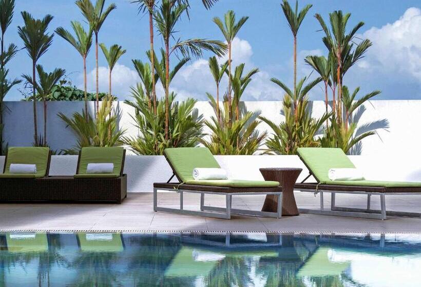 호텔 Pullman Kuching