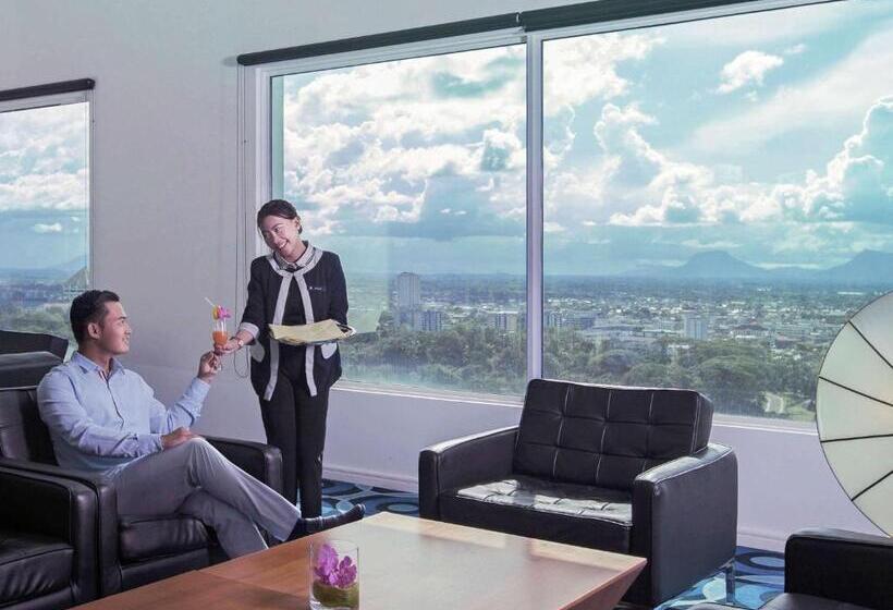 호텔 Pullman Kuching