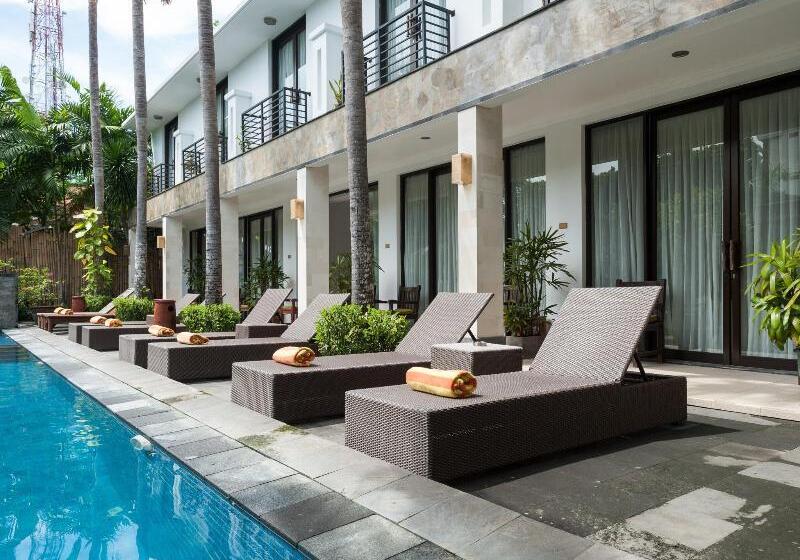 Отель Puri Maharani Boutique