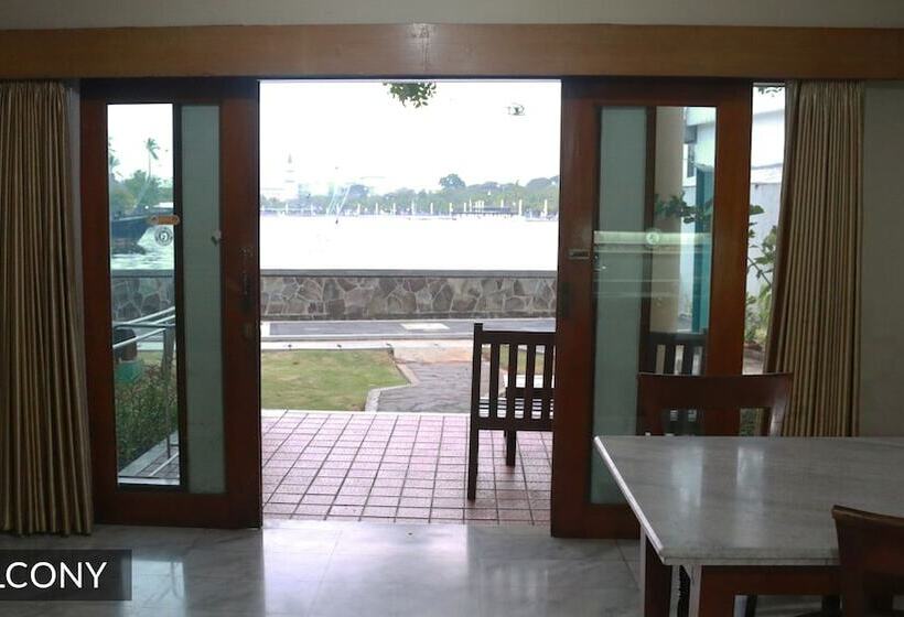 هتل Putri Duyung Ancol