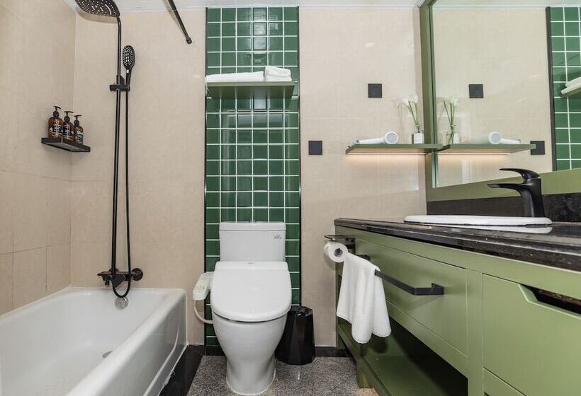 فندق Qingdao The Castle