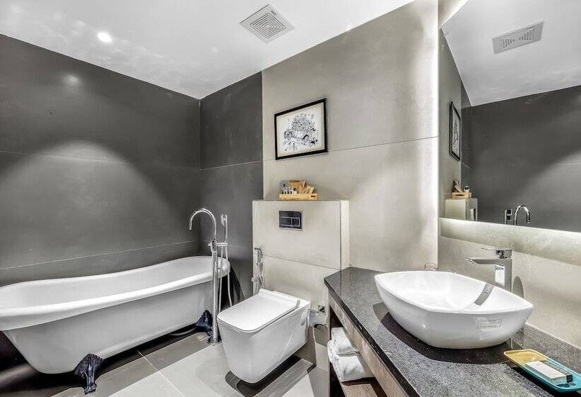 Clarion Hotel Ocean Palms Goa