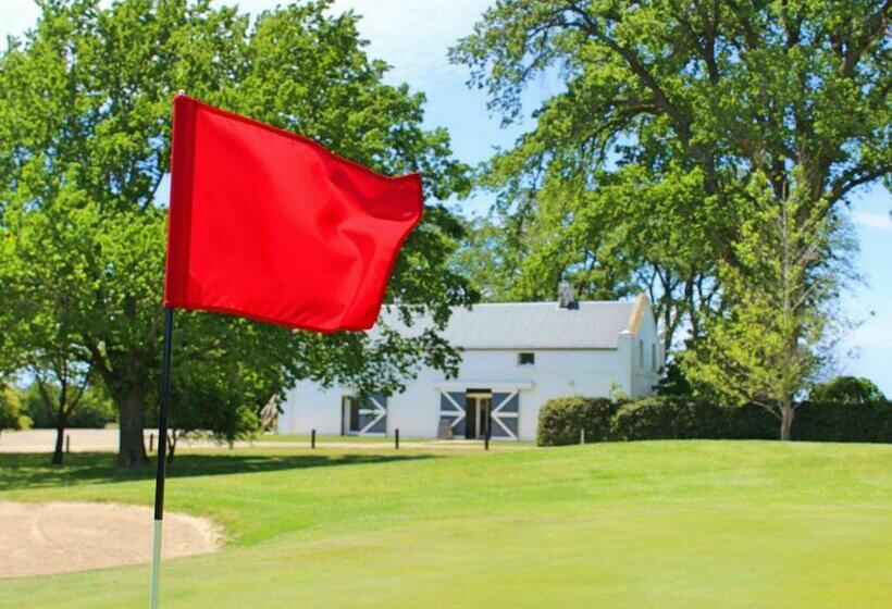 هتل Quamby Estate