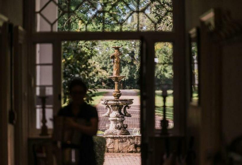 ホテル Quamby Estate