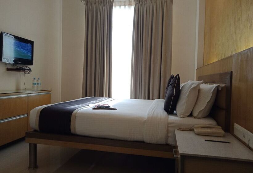 Отель Sandesh Kingston