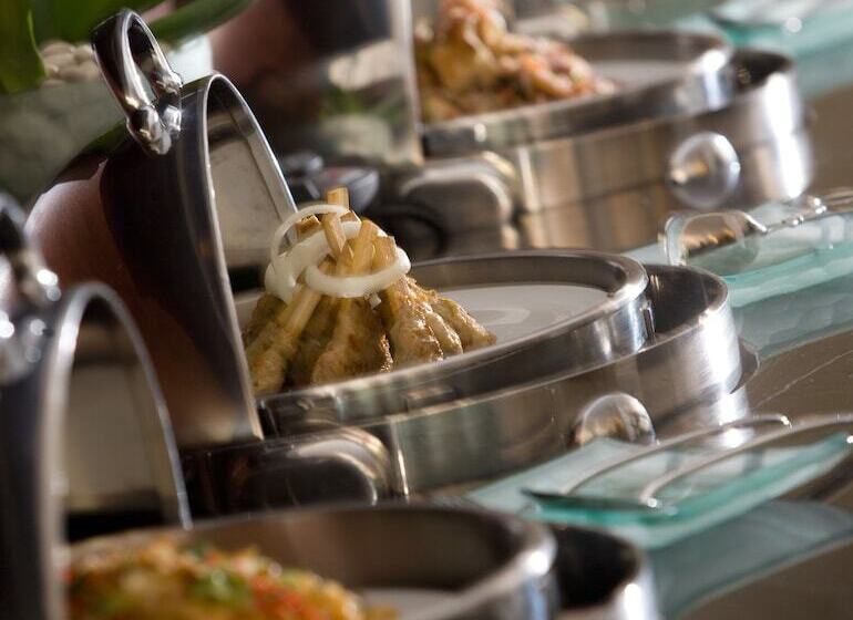 בית מלון כפרי Santika Kuta