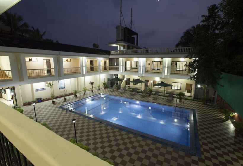 هتل Serenity By The Sea Beach Resort