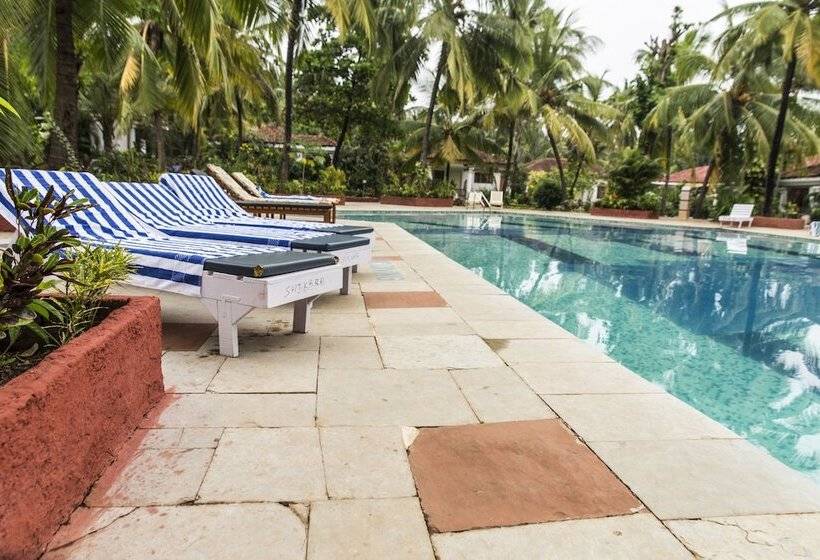 בית מלון כפרי Shikara Beach Resort