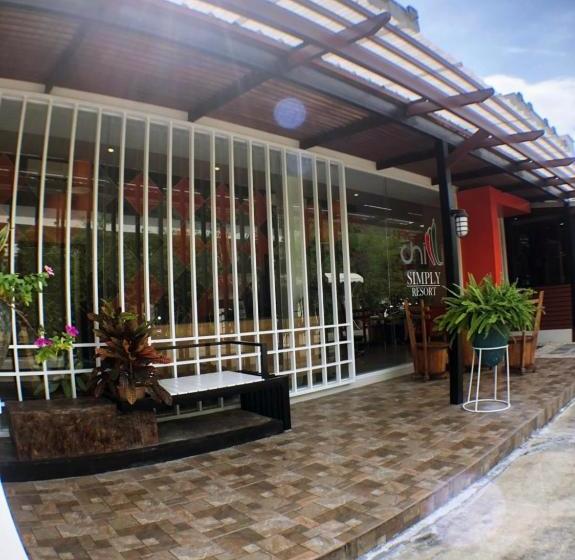 Hotel Simply Resort By Metadee