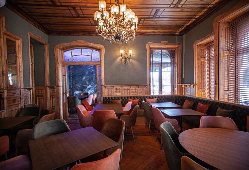 酒店 Storytellers Palace