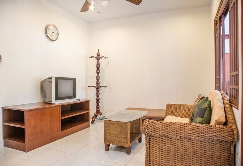 هتل The Album Loft At Nanai