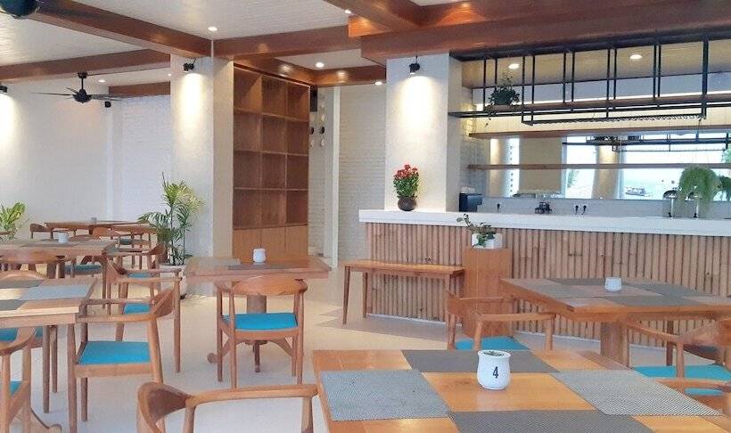 Отель The Beach House Resort