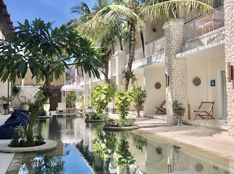 Отель The Beach House Resort