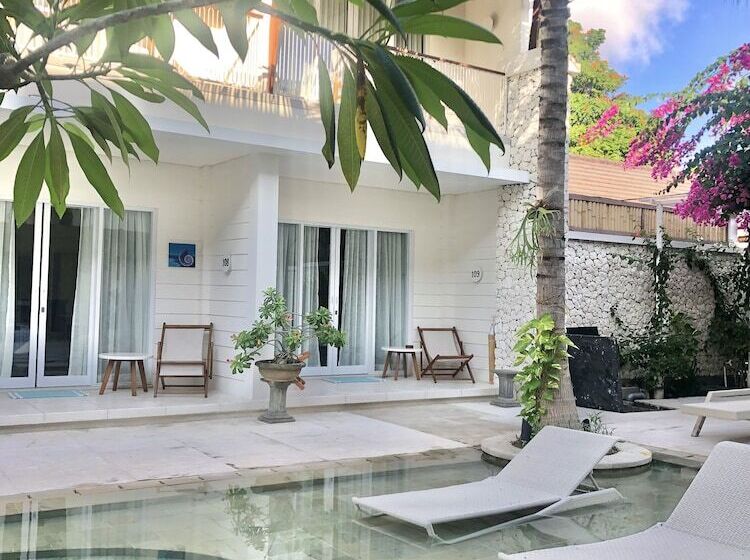 Отель The Beach House Resort