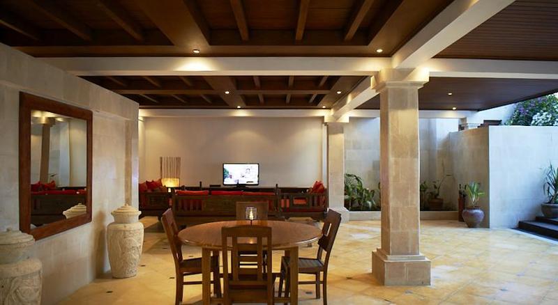 Отель The Beach House Resort