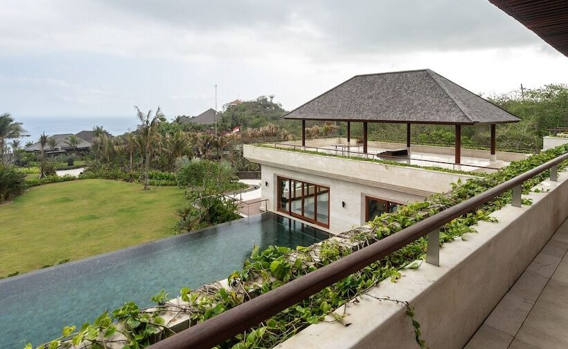 בית מלון כפרי The Edge Bali