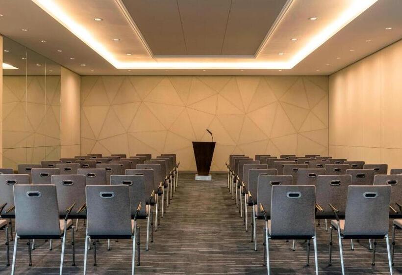 هتل The Westin City Centre Bahrain