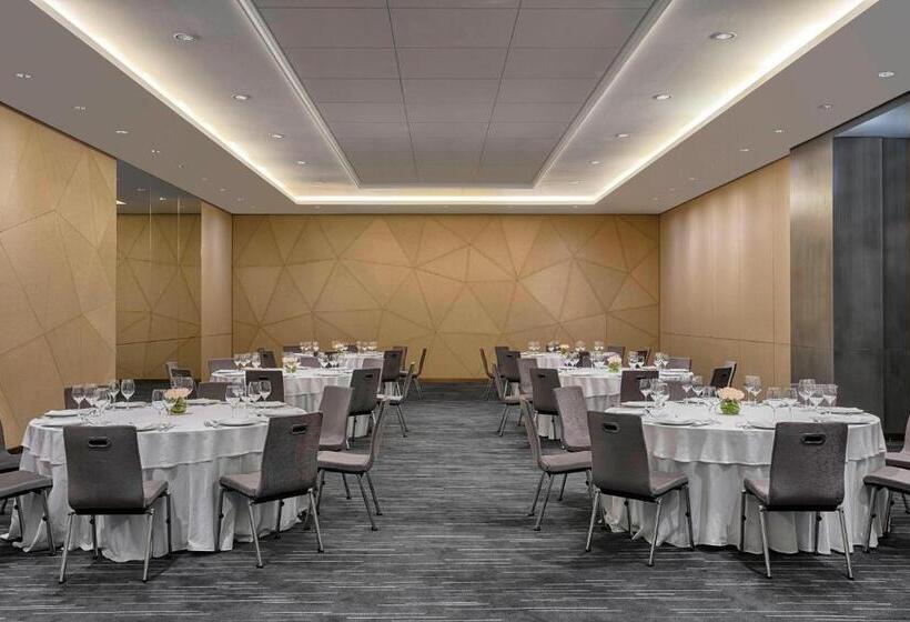 هتل The Westin City Centre Bahrain