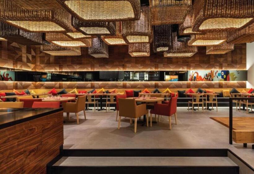 هتل The Westin City Centre Bahrain