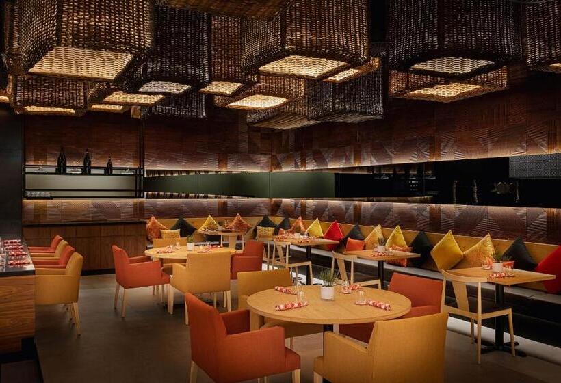 هتل The Westin City Centre Bahrain