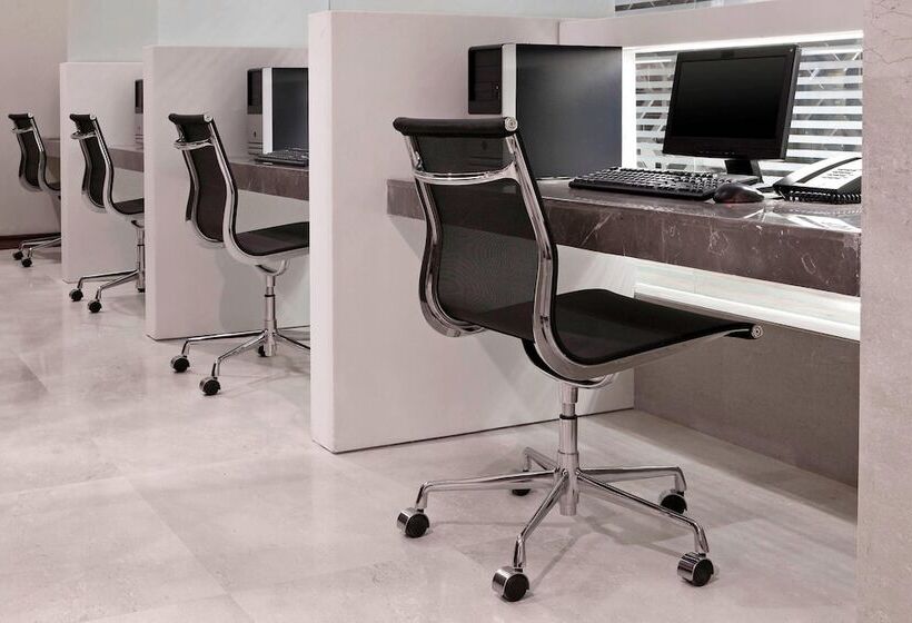 هتل The Westin Hyderabad Mindspace