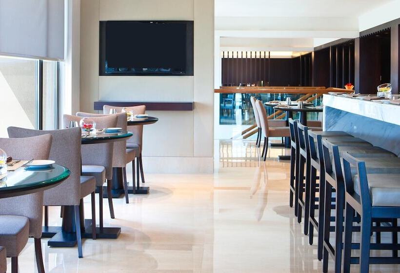 هتل The Westin Hyderabad Mindspace