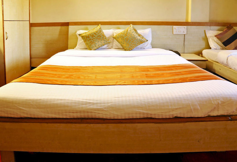 Отель Tourist International