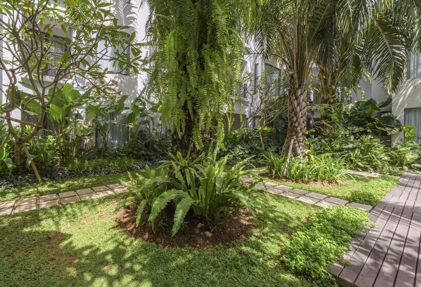 Отель Umalas Creek Villas