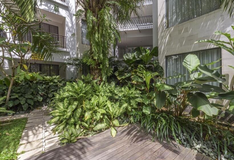 Отель Umalas Creek Villas