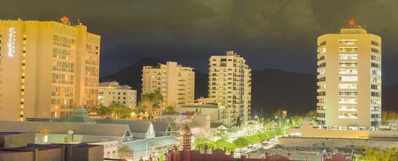 Inn Cairns Boutique Apartments