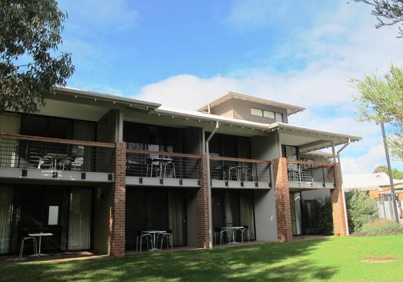 Margarets In Town Apartments