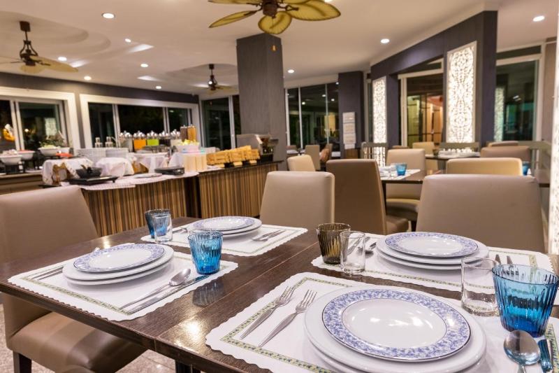 اقامتگاه Golden Sea Pattaya   Sha Extra Plus