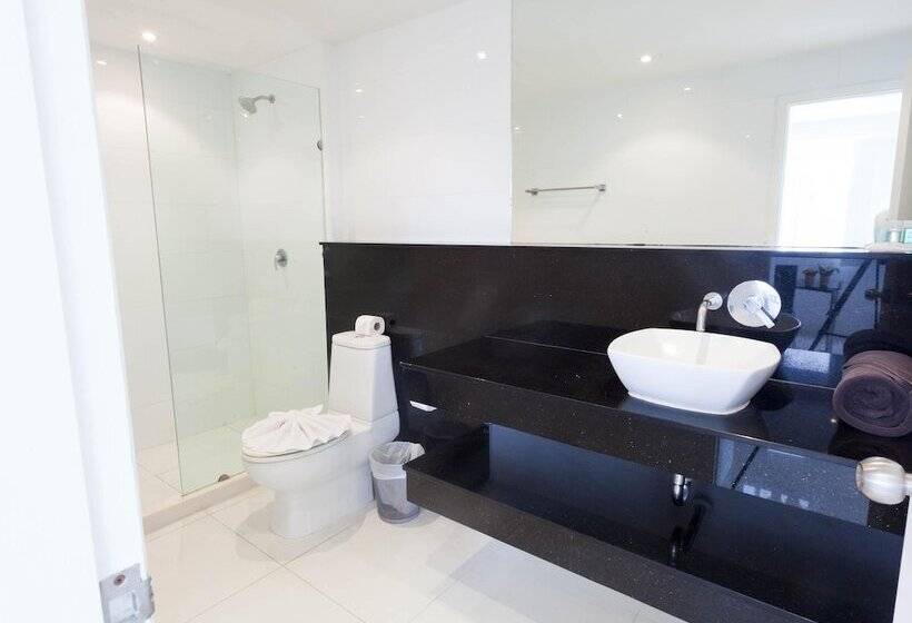 Sunset Plaza By Resava