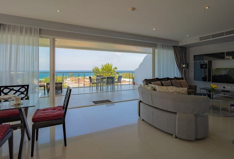 Sunset Plaza By Resava