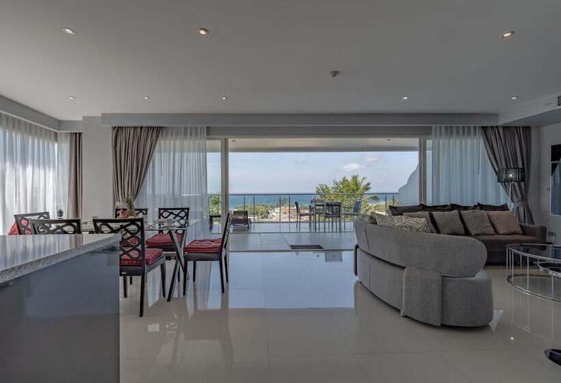 Sunset Plaza By Resava