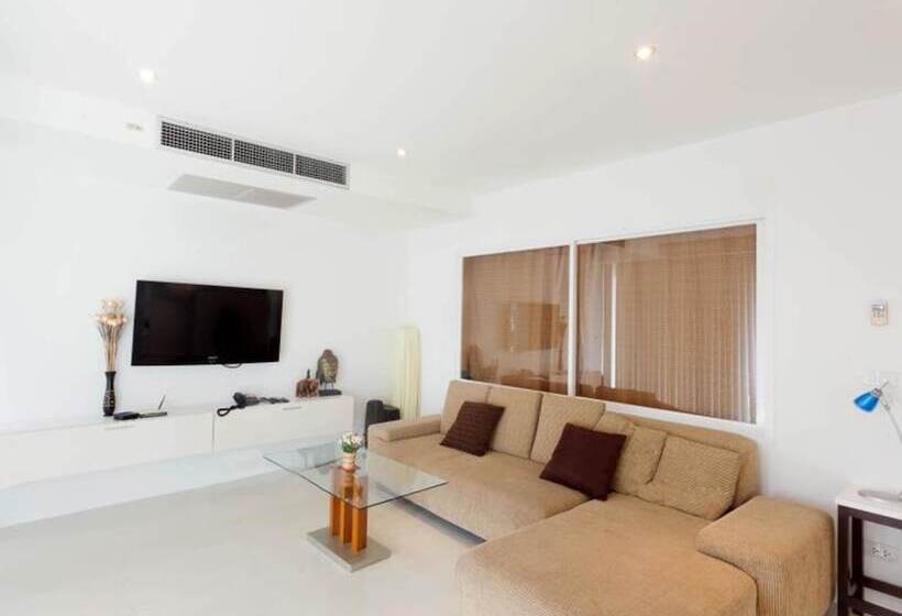 Sunset Plaza By Resava