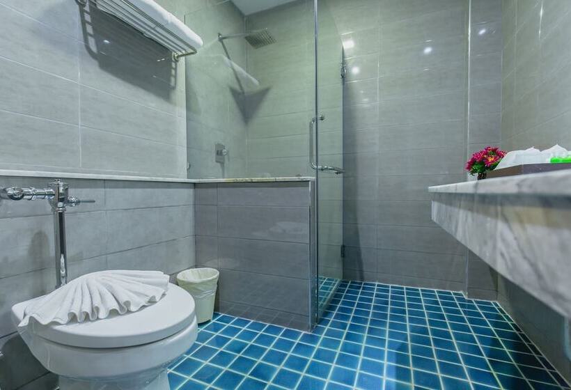 Thanthip Beach Resort Patong