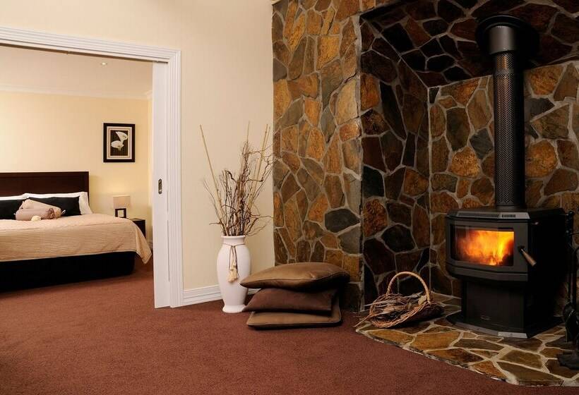 Waverley House Cottages