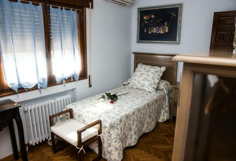 فندق صغير Finca Lebrel