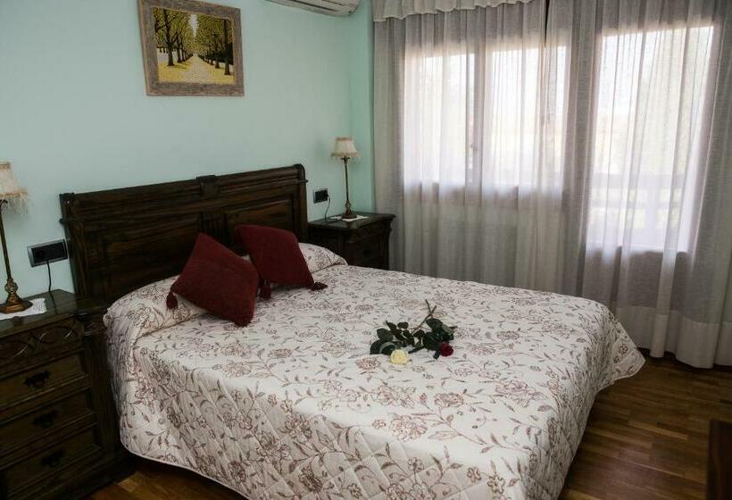 فندق صغير Finca Lebrel