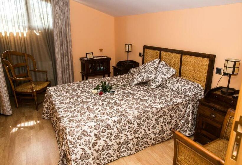 فندق صغير Finca Lebrel