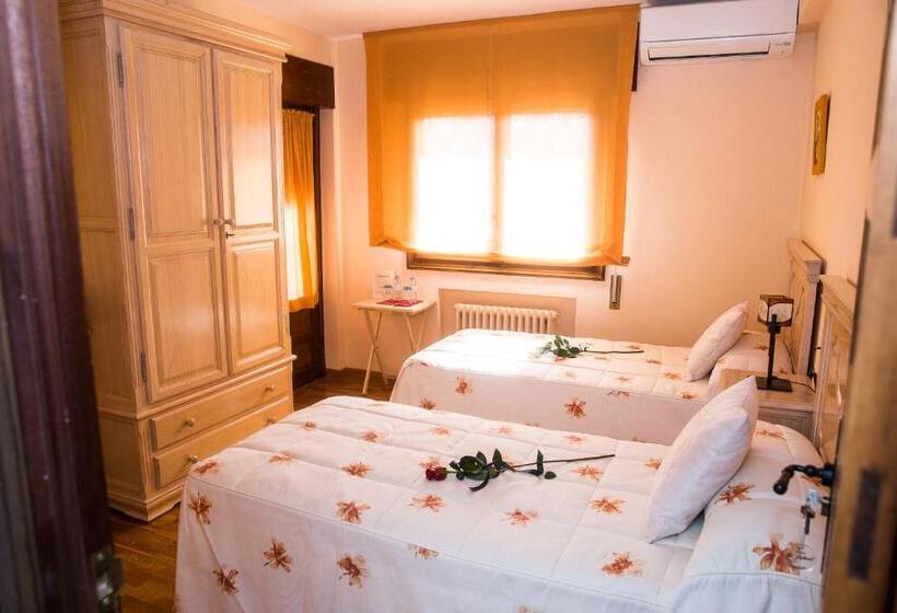 فندق صغير Finca Lebrel