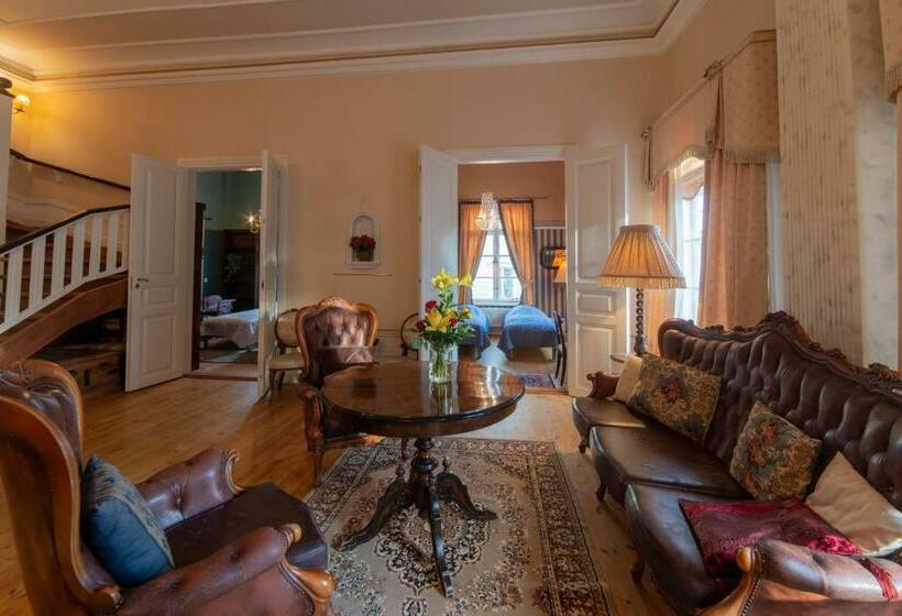 הוסטל Wanha Kartano