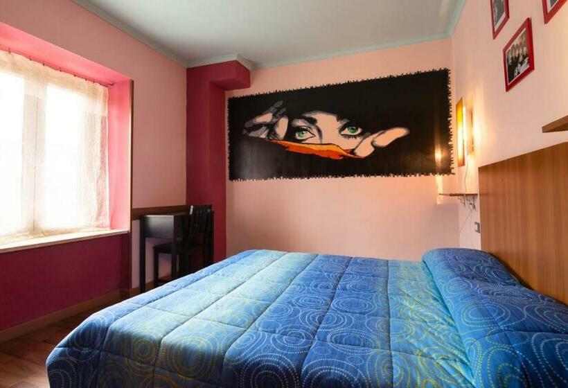 تختخواب و صبحانه Camaga