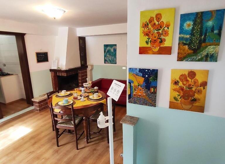 تختخواب و صبحانه Camaga