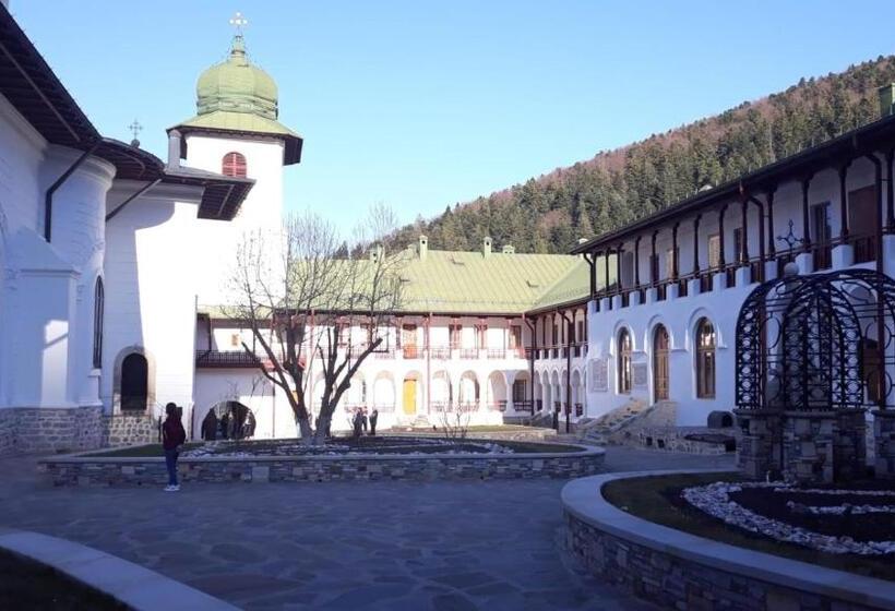 住宿加早餐  Casa La Agapia