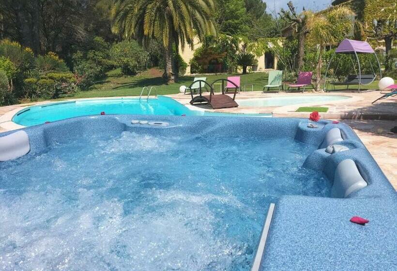 مبيت وإفطار Féerie Love