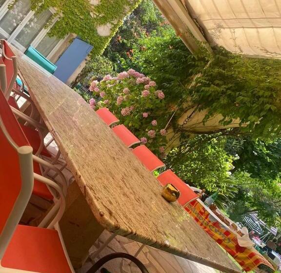 مبيت وإفطار Féerie Love