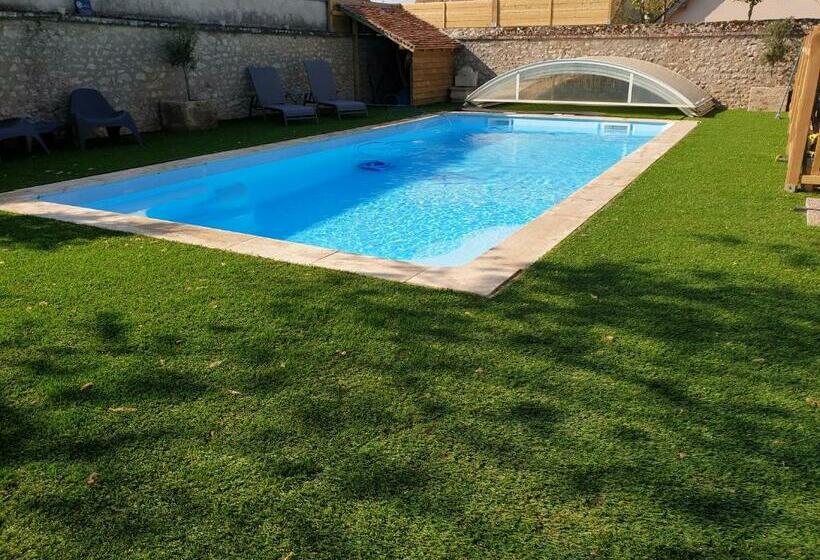 مبيت وإفطار Le Grand Cèdre Spa Et Détente