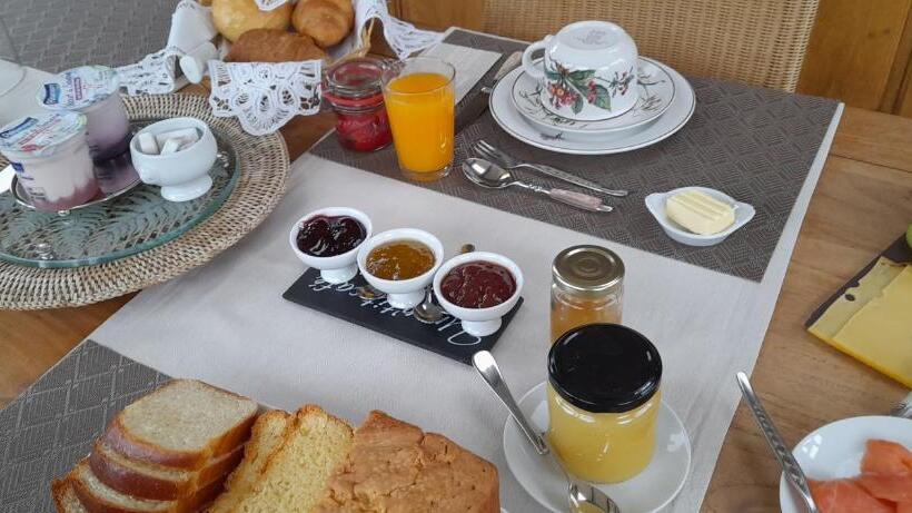 ベッドアンドブレックファースト Les Pensées